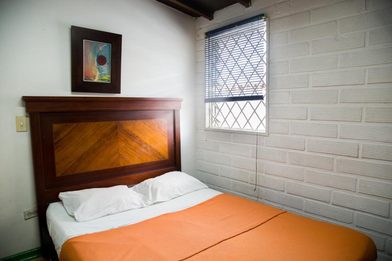 מדיין Hostel Spring City מראה חיצוני תמונה